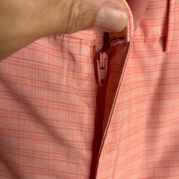 Pga Tour Men's Striped 8" Golf Shorts - Shell Pink Size 36 - Picture 4 of 10